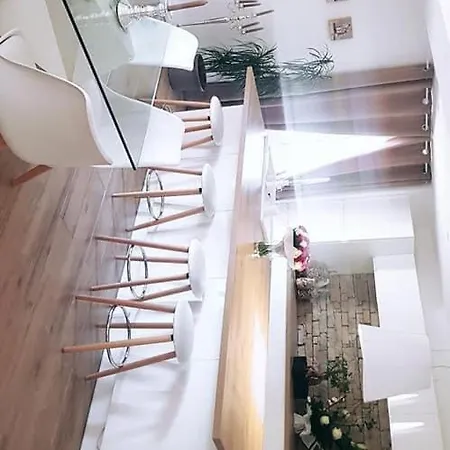 Grande Maison De Alès